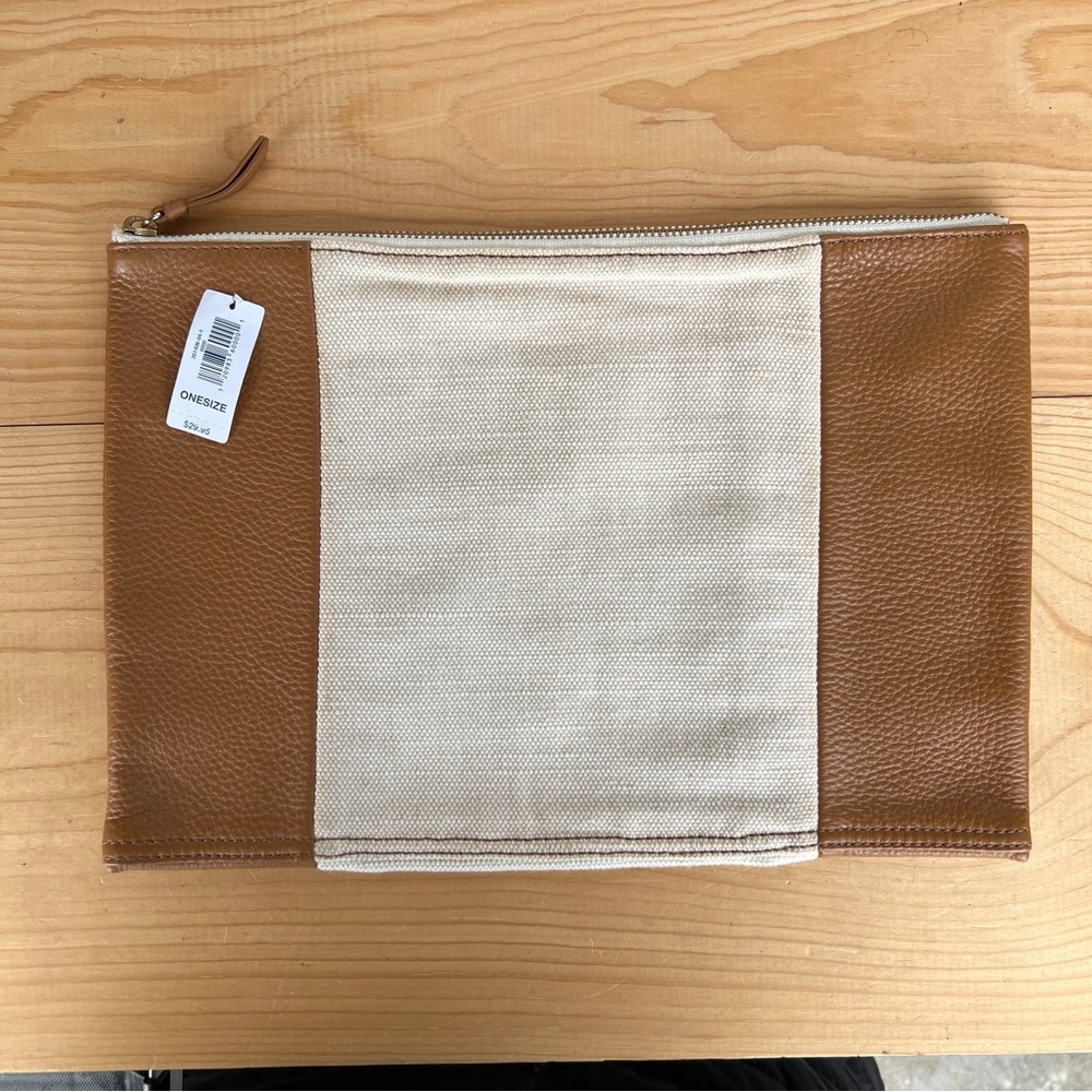 Gap NWT Leather and Cotton/Jute Clutch